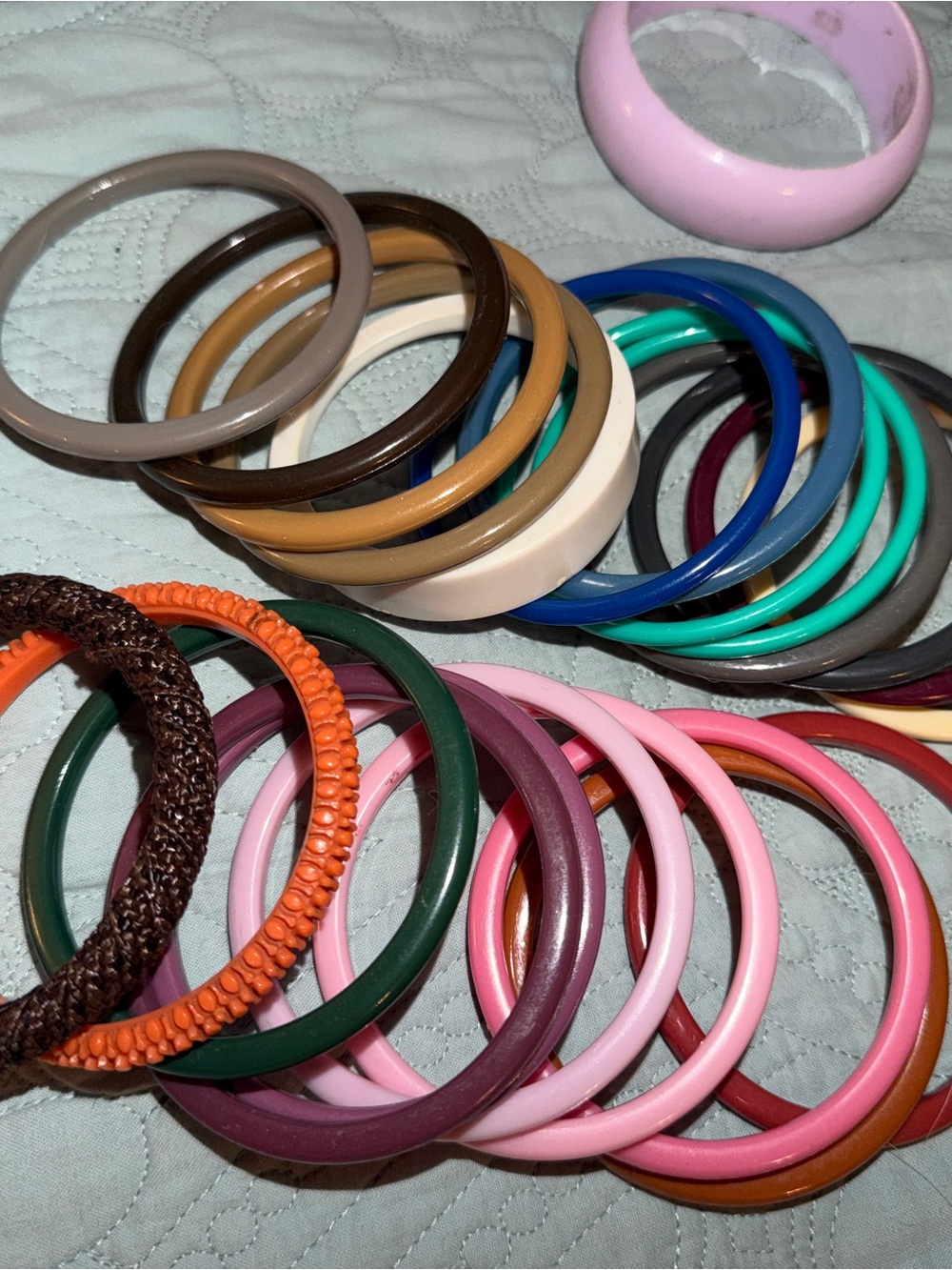 Assorted Women’s Resin and Wood Bangle Bracelet Set - Multicolor